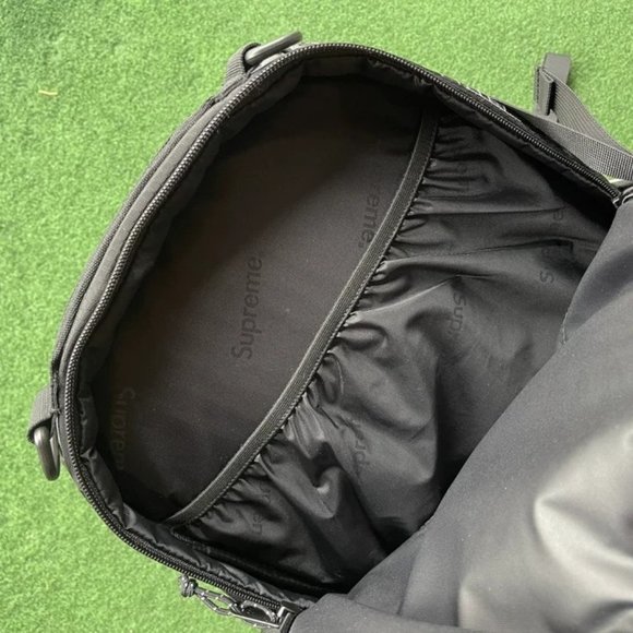 Supreme Backpack FW21 - Picture 5 of 5